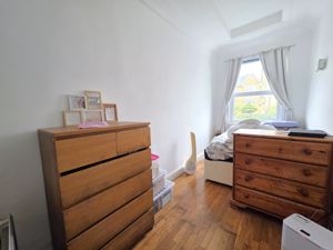 Bedroom- click for photo gallery
